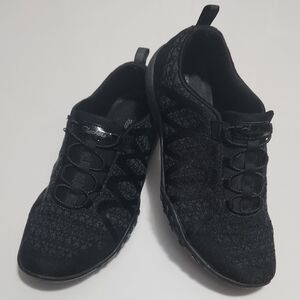 Skechers Black Textured Slip-On Shoes